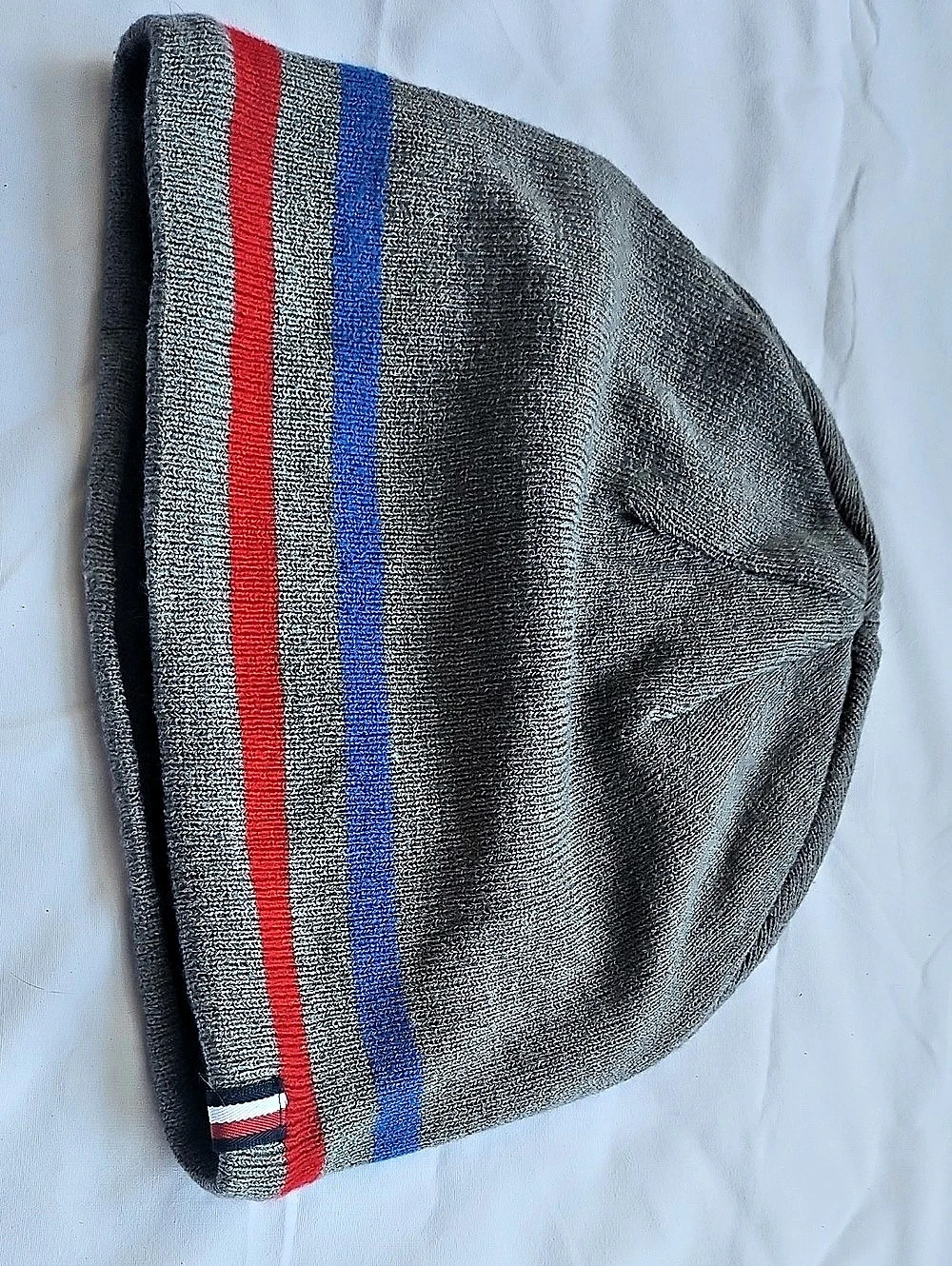 Tommy Hilfiger Striped Gray & Red Hat Like New